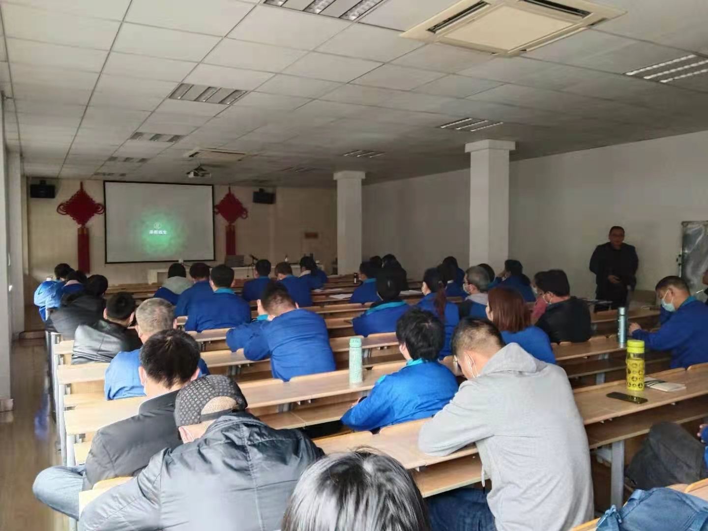 力士霸泵業(yè)開展以“安全第一、預防為主”為主題的安全知識培訓(圖4)